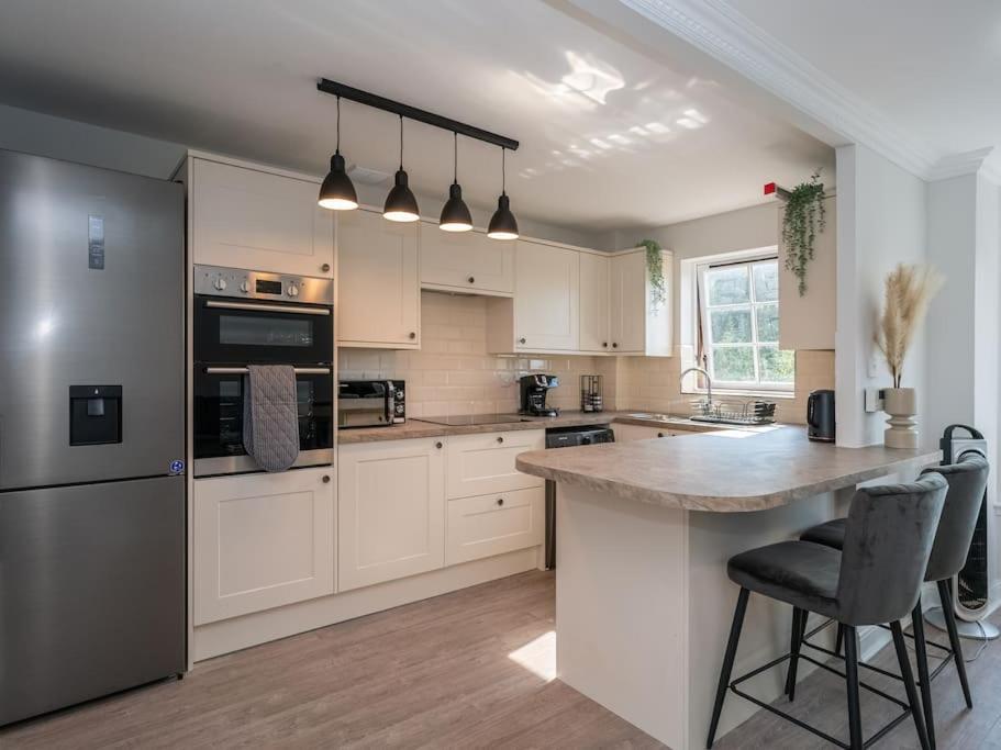 Luxury 2Bed 2Bath Flat In City Centre- Free Parking! Διαμέρισμα Εδιμβούργο Εξωτερικό φωτογραφία
